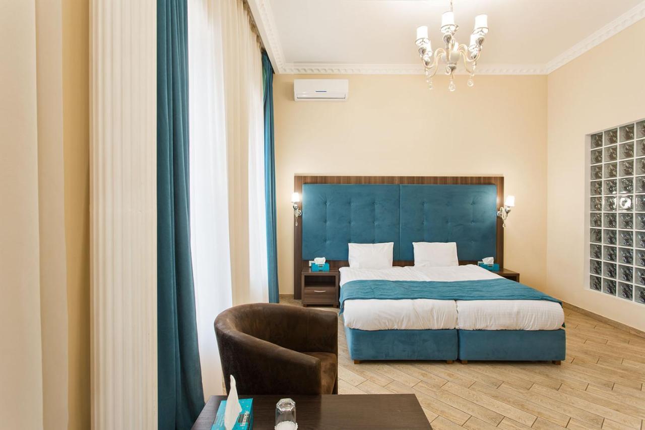 Hotel Baron โอเดสซา ภายนอก รูปภาพ