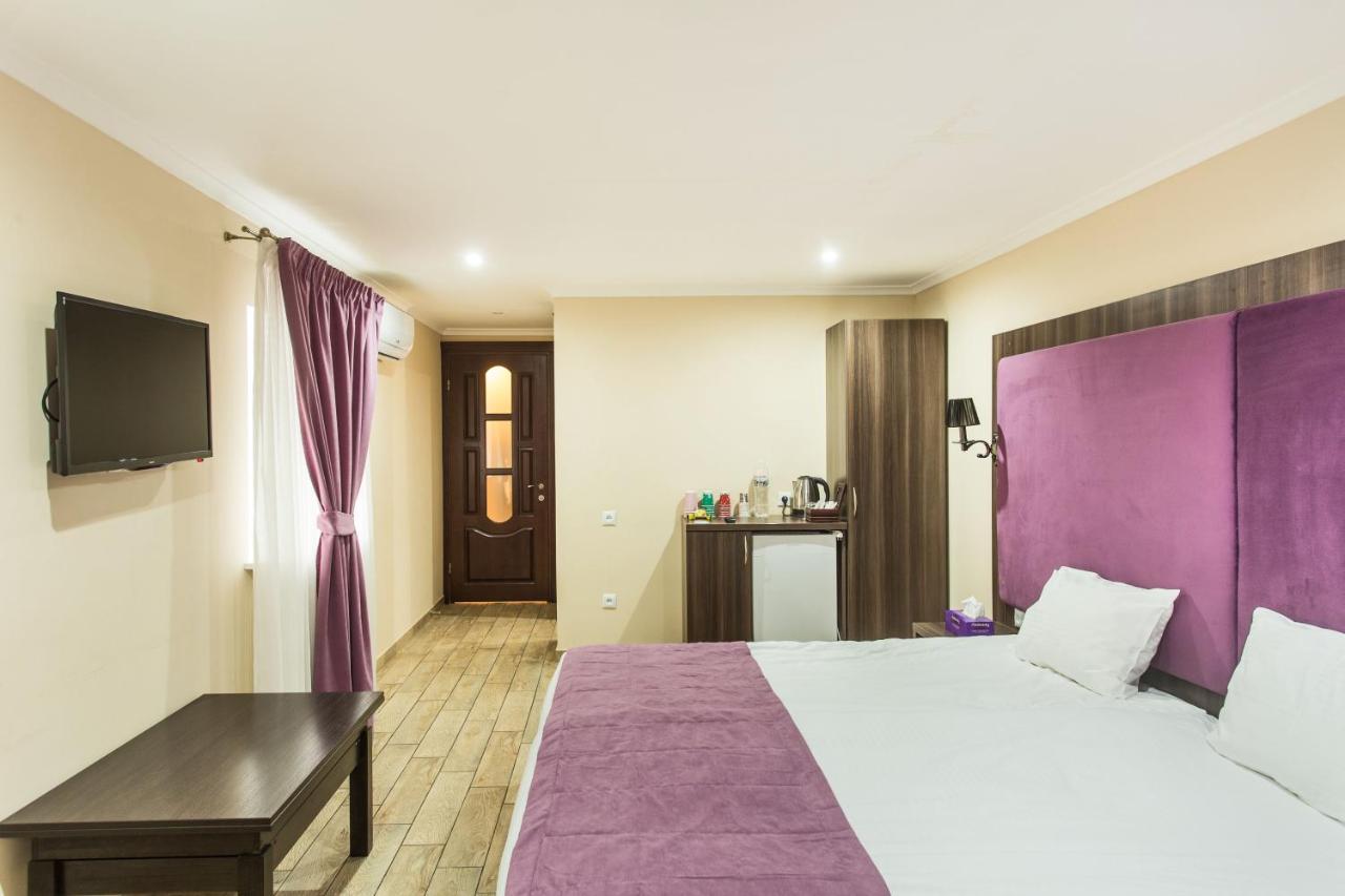 Hotel Baron โอเดสซา ภายนอก รูปภาพ