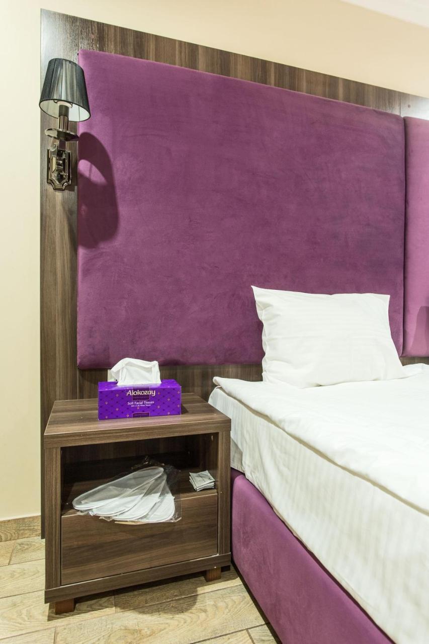 Hotel Baron โอเดสซา ภายนอก รูปภาพ