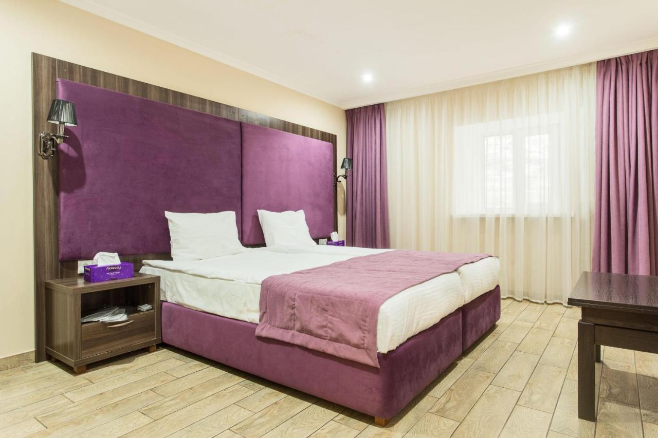 Hotel Baron โอเดสซา ภายนอก รูปภาพ