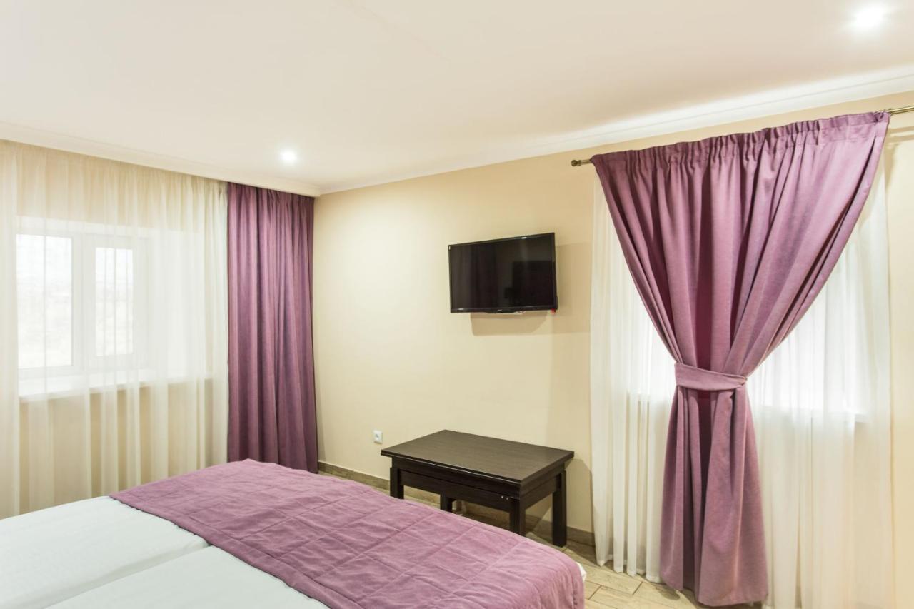 Hotel Baron โอเดสซา ภายนอก รูปภาพ